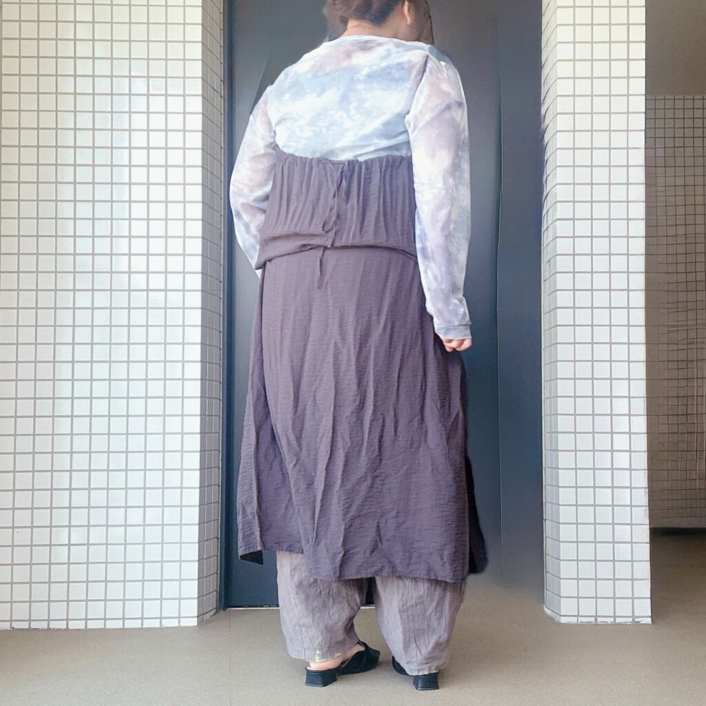 3XL キャミワンピースの後ろ姿リボンデザイン 40代ぽっちゃりの着映えカジュアル