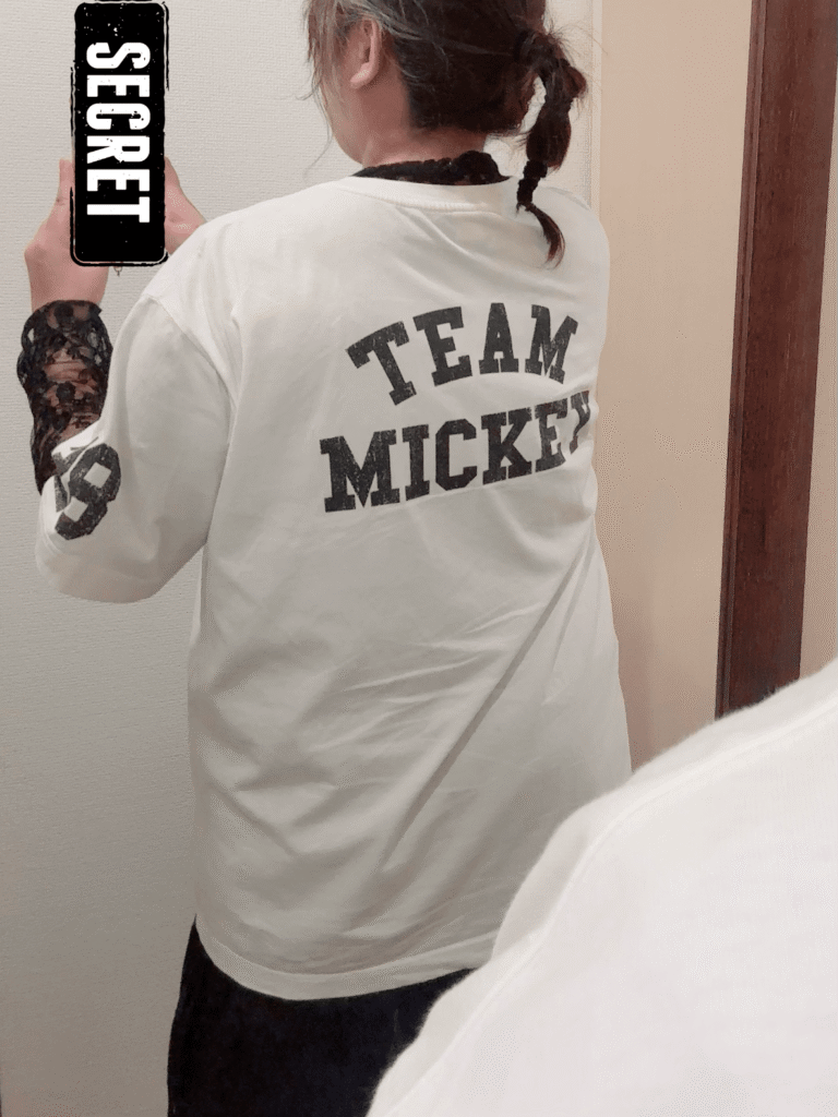 ミッキーTシャツのバックプリント「TEAM MICKEY」と3XLのサイズ感